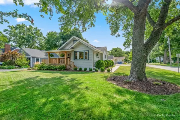 701 Monroe Avenue, St. Charles, IL 60174