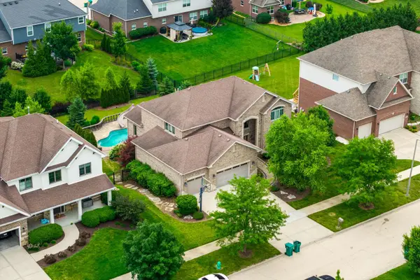 12775 Tullamore Lane, Lemont, IL 60439