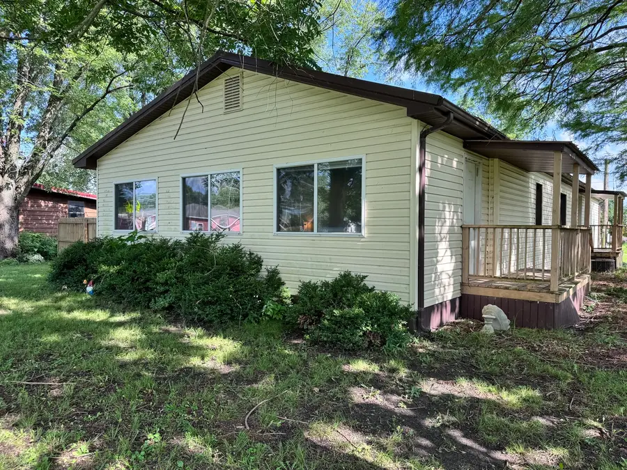203 W Poplar Street, Odin, IL 62870 - #3