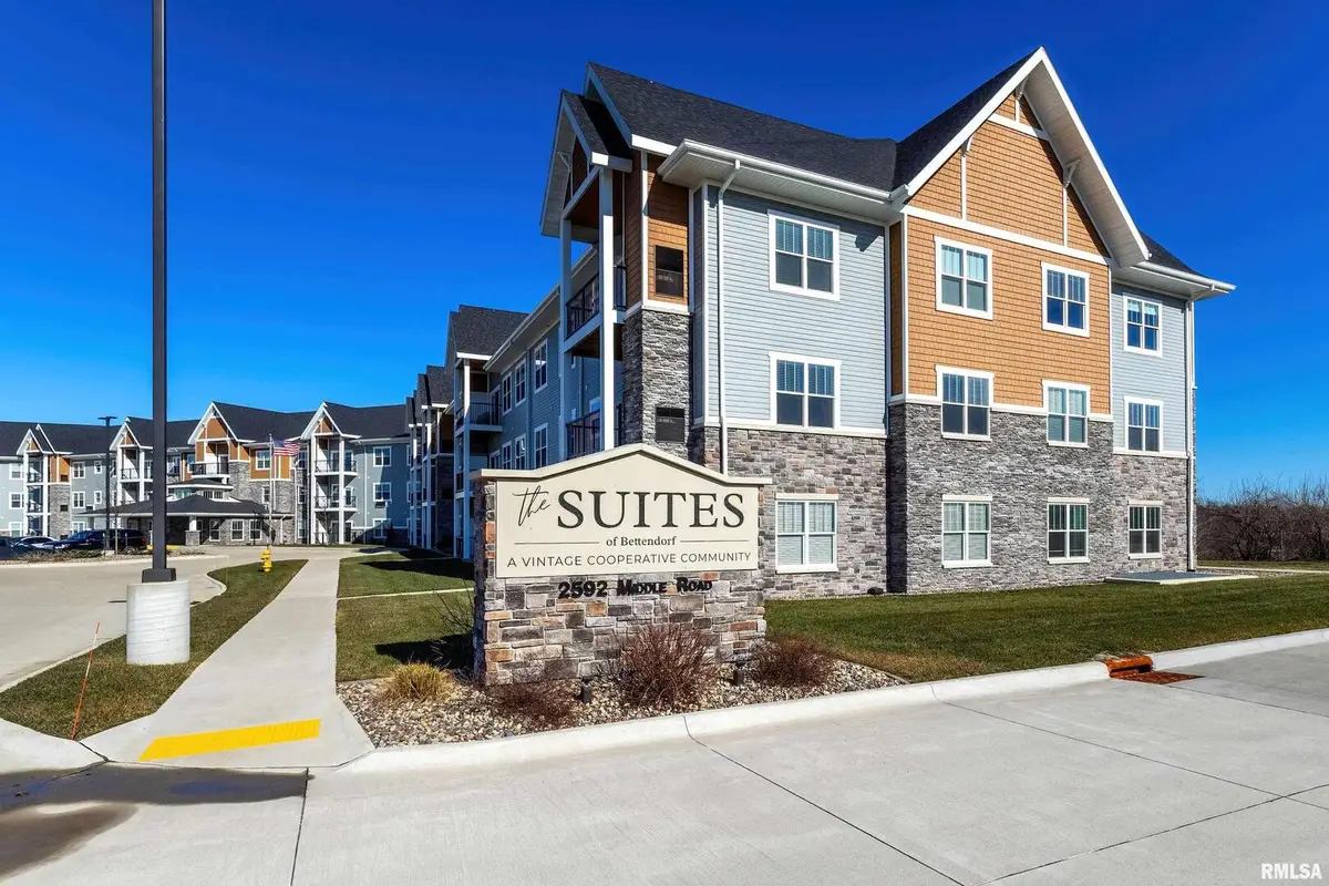 2592 Middle Road #318, Bettendorf, IA 52722 - #1
