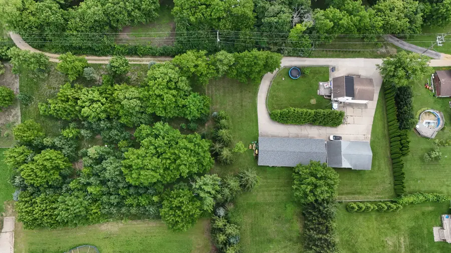 910 Stony Point Road, Dixon, IL 61021 - #2