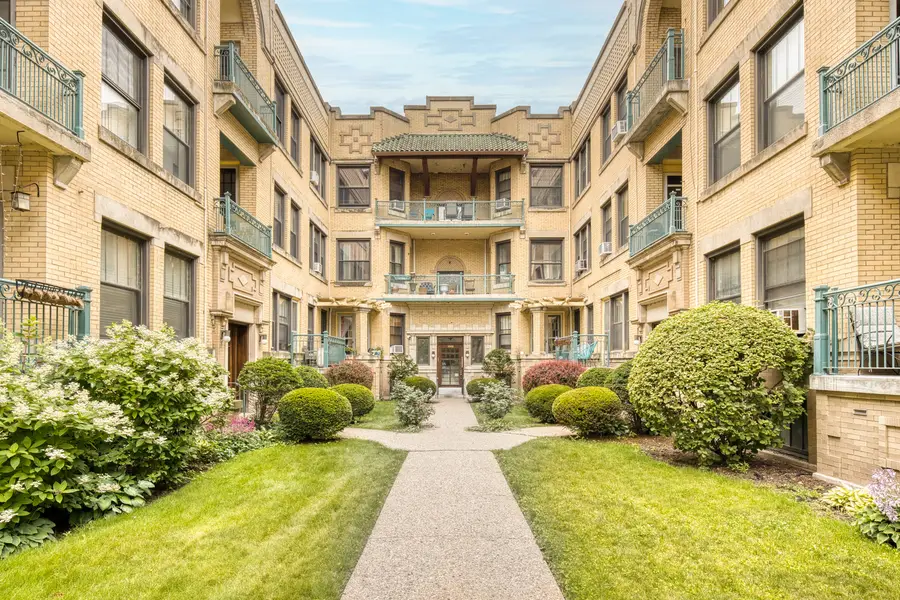 5522 S Cornell Avenue #2W, Chicago, IL 60637 - #2