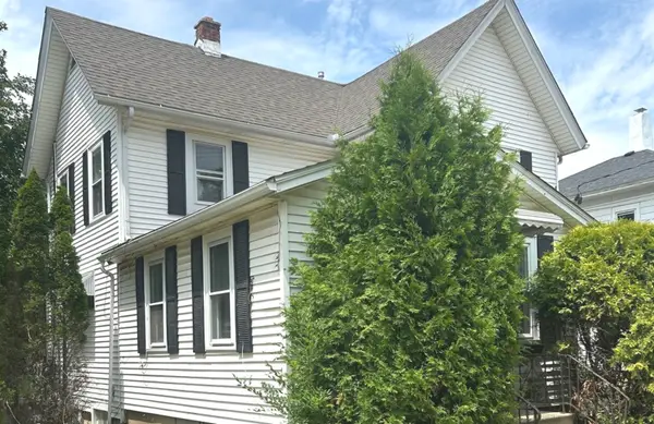 992 Main Street, Antioch, IL 60002