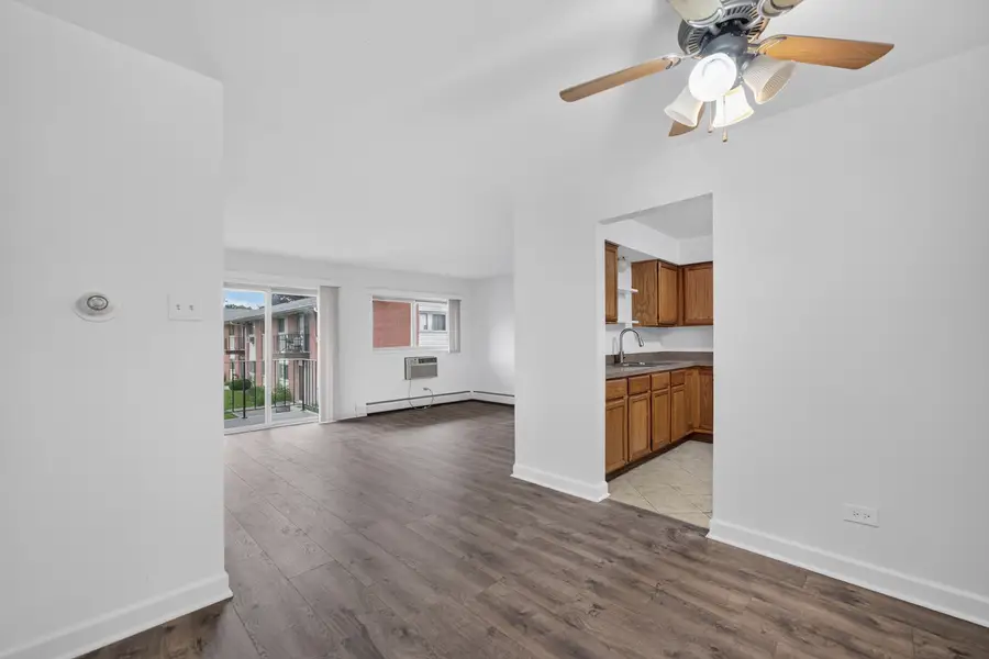 703 Fullerton Avenue #207, Glendale Heights, IL 60139 - #3