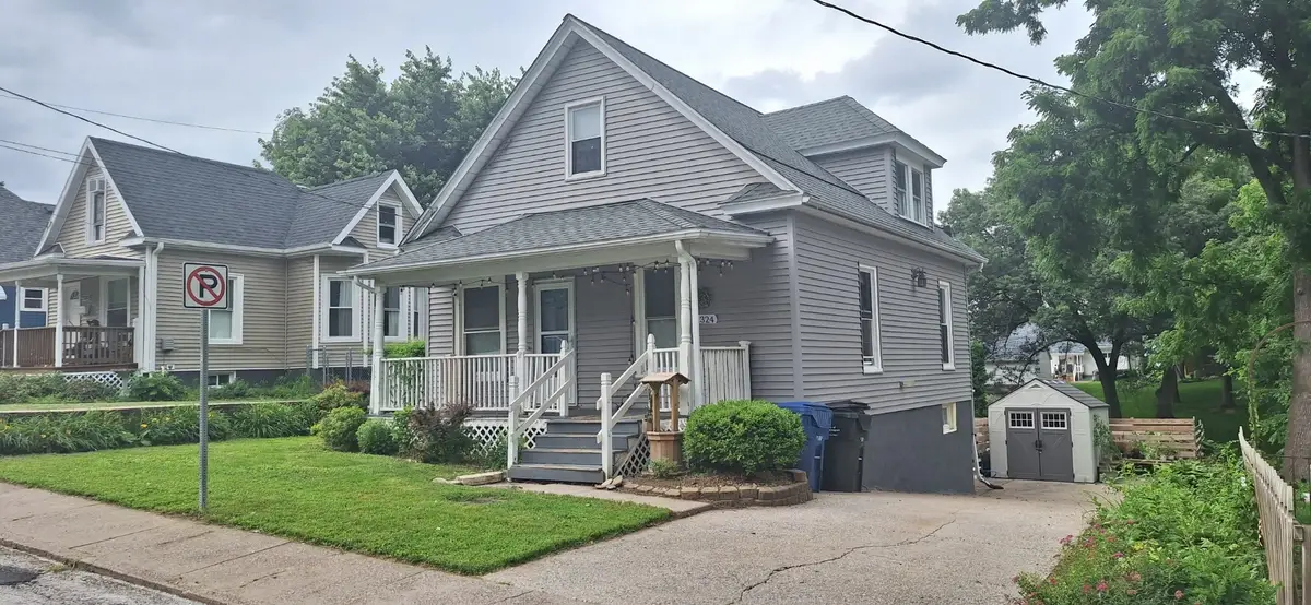 2324 E High Street, Davenport, IA 52803 - #1