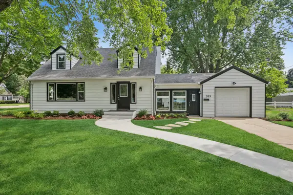 505 Mosedale Street, St. Charles, IL 60174