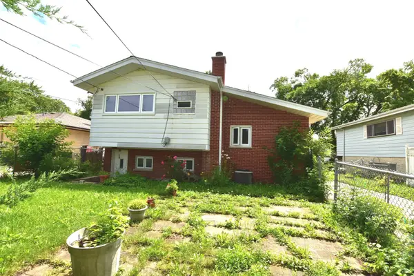 14 N May Street, Addison, IL 60101