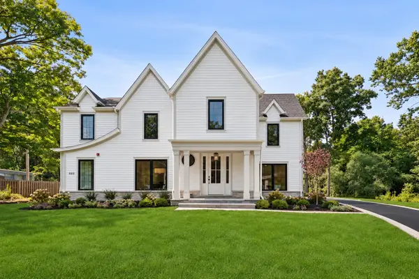 880 Bittersweet Drive, Northbrook, IL 60062