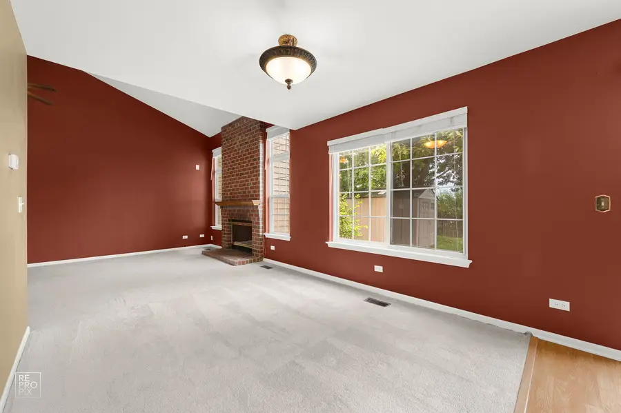 2041 Clarewood Lane #2041, Mundelein, IL 60060 - #3