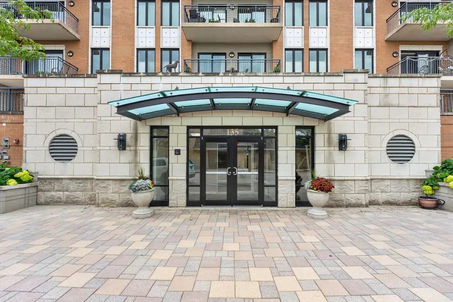 135 S York Street #306, Elmhurst, IL 60126 - #2