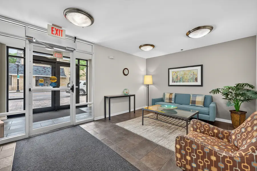 135 S York Street #306, Elmhurst, IL 60126 - #3