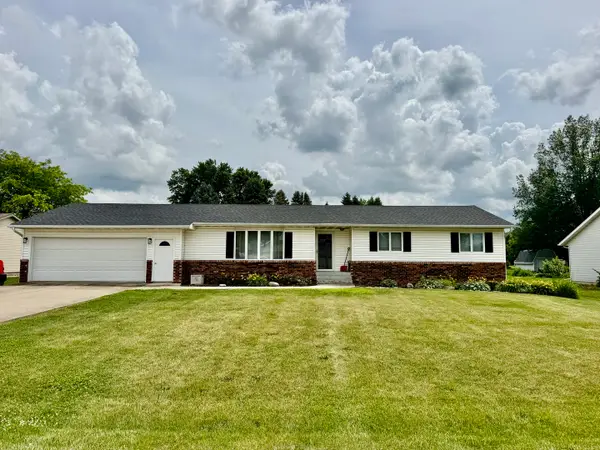 25445 Indian Ridge Road, Sterling, IL 61081