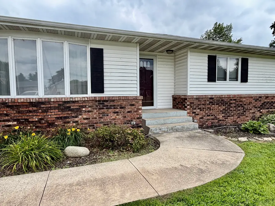 25445 Indian Ridge Road, Sterling, IL 61081 - #3