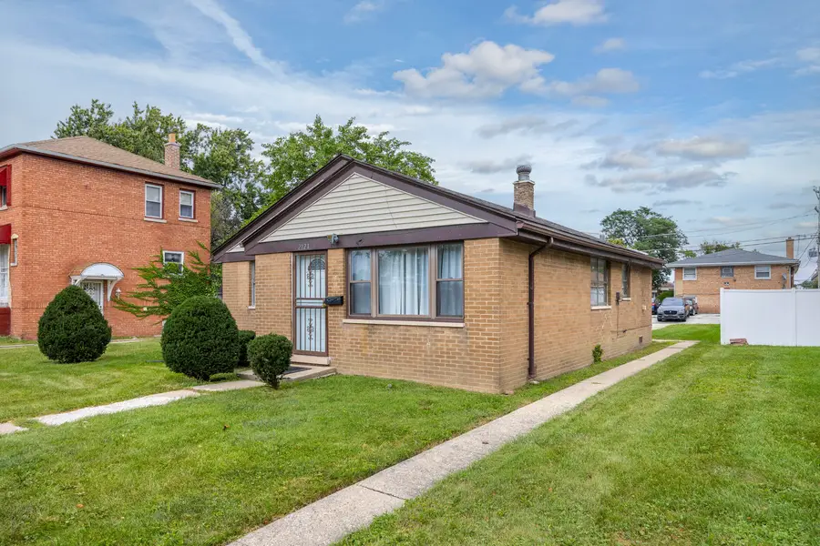 2121 S 14th Avenue, Broadview, IL 60155 - #2