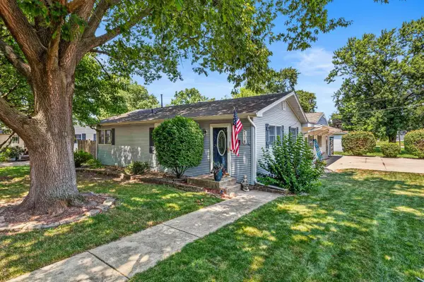 718 E Chestnut Street, Monticello, IL 61856