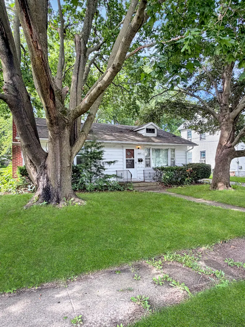 807 E Illinois Street, Freeport, IL 61032 - #1