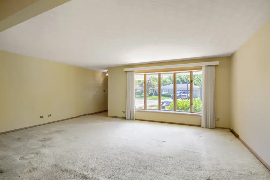 2630 Somerset Drive, Westchester, IL 60154 - #3