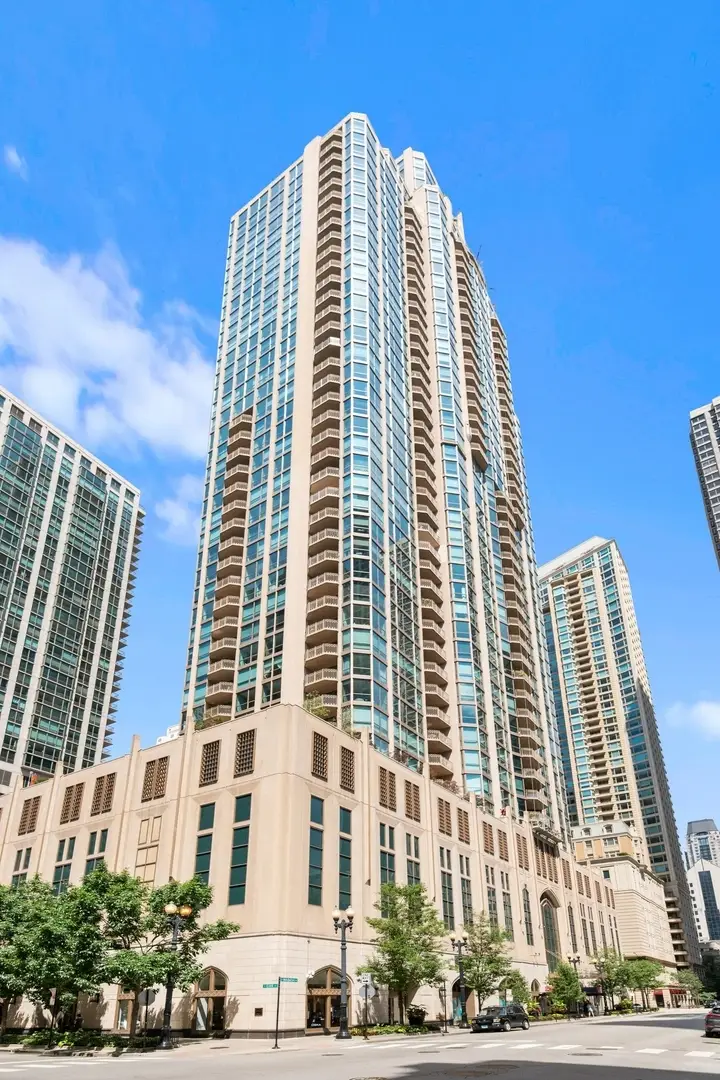 21 E Huron Street #2803, Chicago, IL 60611 - #1