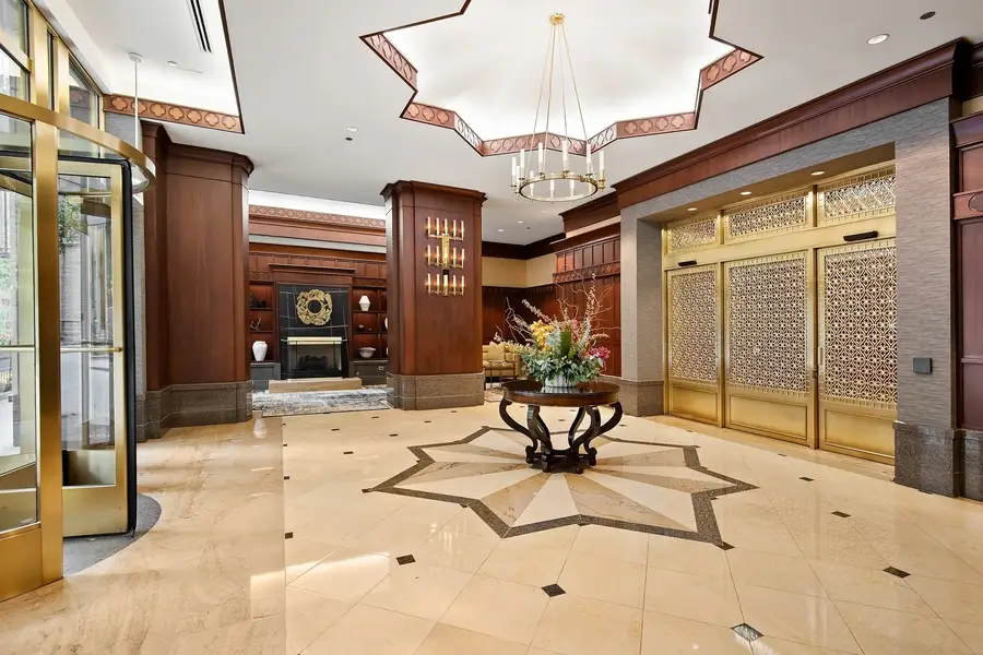 21 E Huron Street #2803, Chicago, IL 60611 - #2