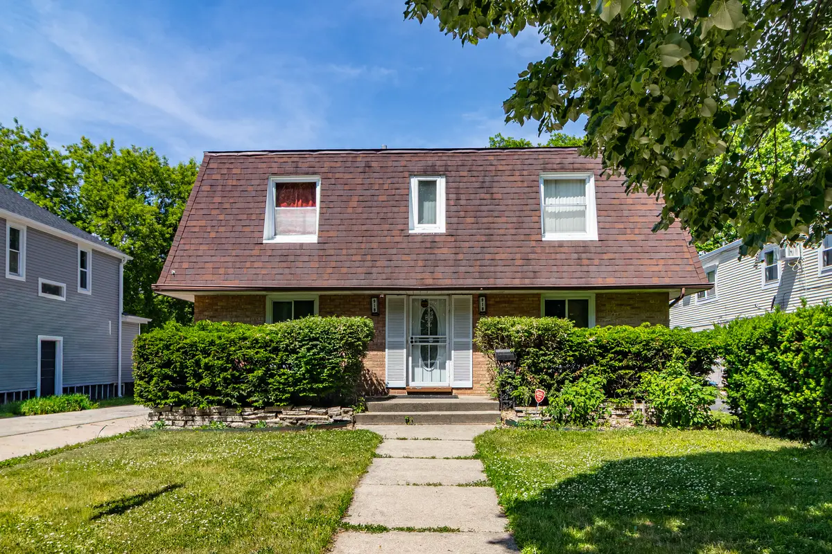 918 N Linden Avenue, Waukegan, IL 60085 - #1