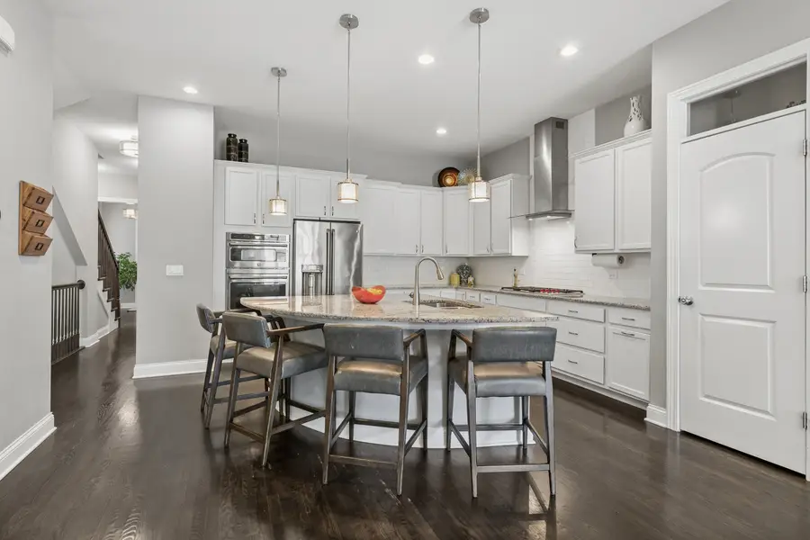 6092 N Sauganash Avenue, Chicago, IL 60646 - #2