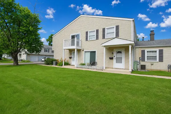 320 Joan Court #D, Bartlett, IL 60103