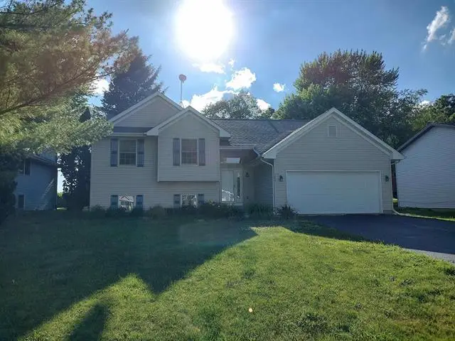 152 Columbia Street, Poplar Grove, IL 61065 - #2