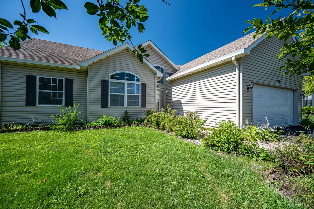 204 Magnolia Drive, North Aurora, IL 60542 - #1