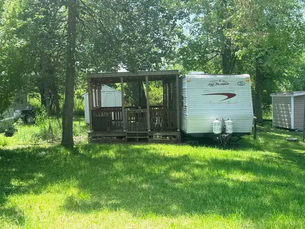 25-37 Woodhaven Lakes, Sublette, IL 61367