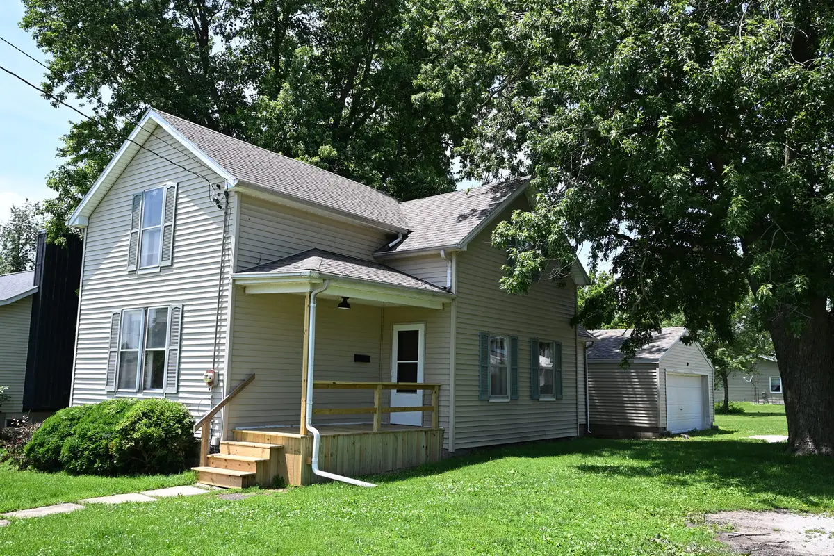 302 S Summit Street, El Paso, IL 61738 - #1