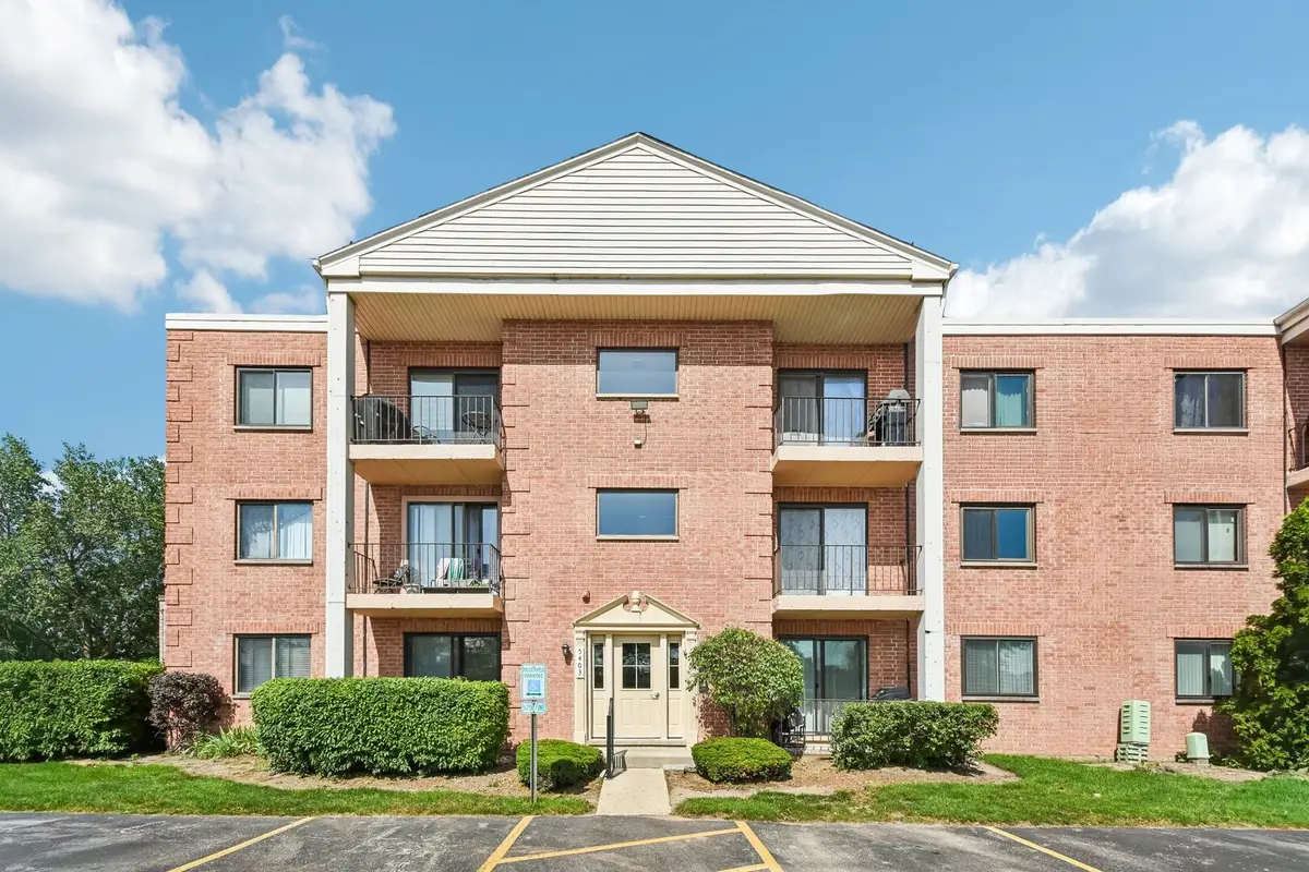 5403 Chateau Drive #4, Rolling Meadows, IL 60008 - #1