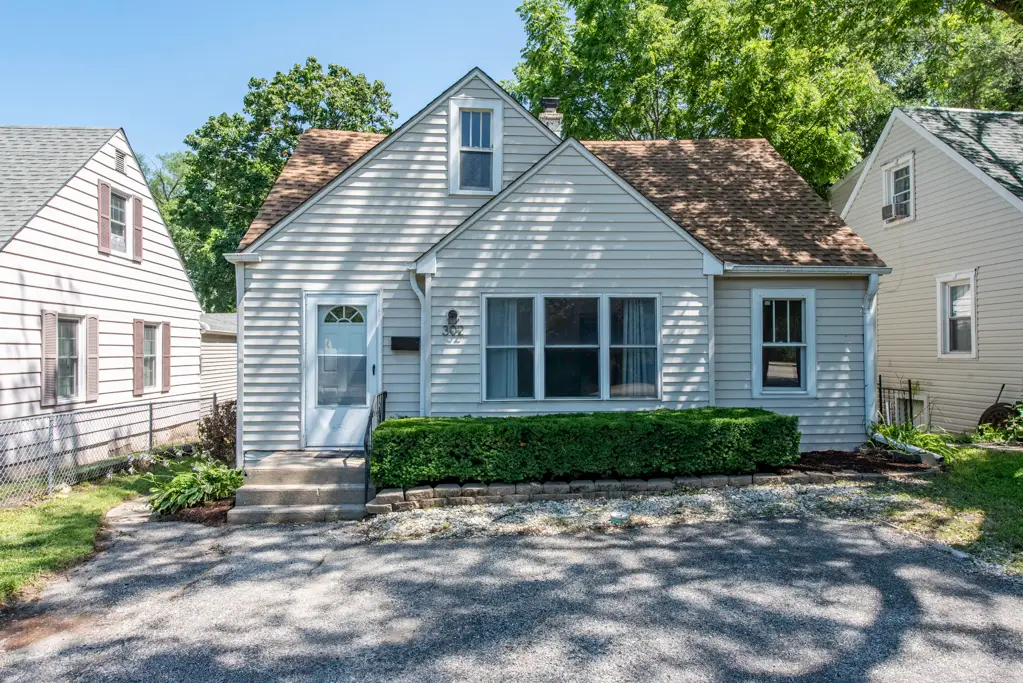 302 E Washington Street, Round Lake Park, IL 60073 - #1