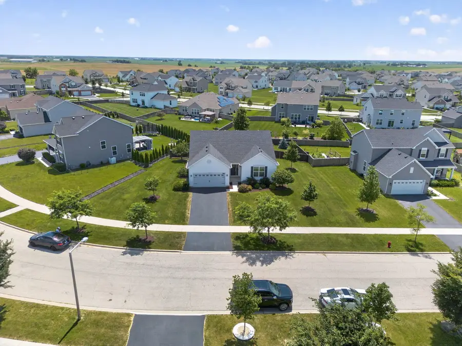 560 Manchester Lane, Yorkville, IL 60560 - #3