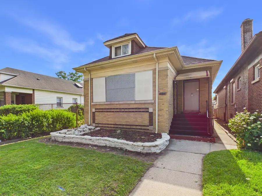 7826 S Paxton Avenue, Chicago, IL 60649 - #2