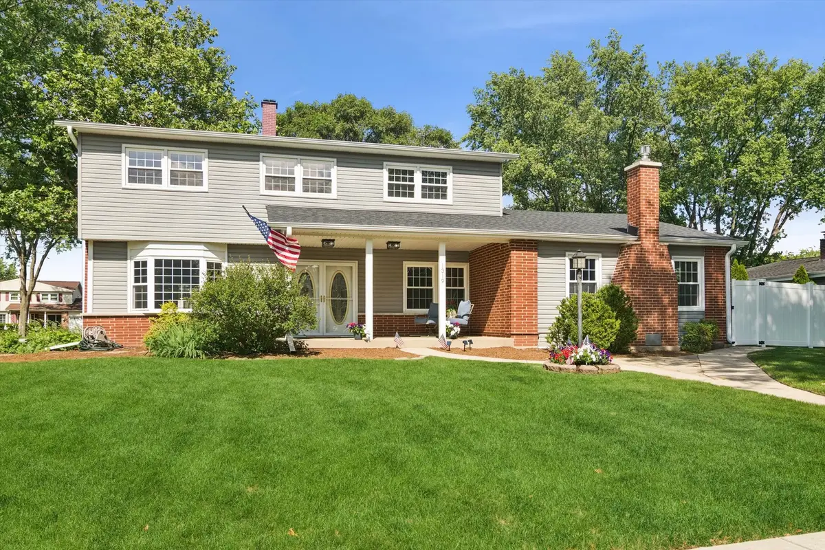1319 N Columbine Drive, Mount Prospect, IL 60056 - #1