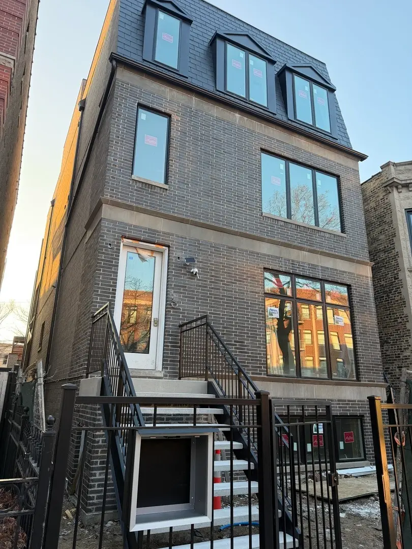 3740 N Racine Avenue #1, Chicago, IL 60613 - #2