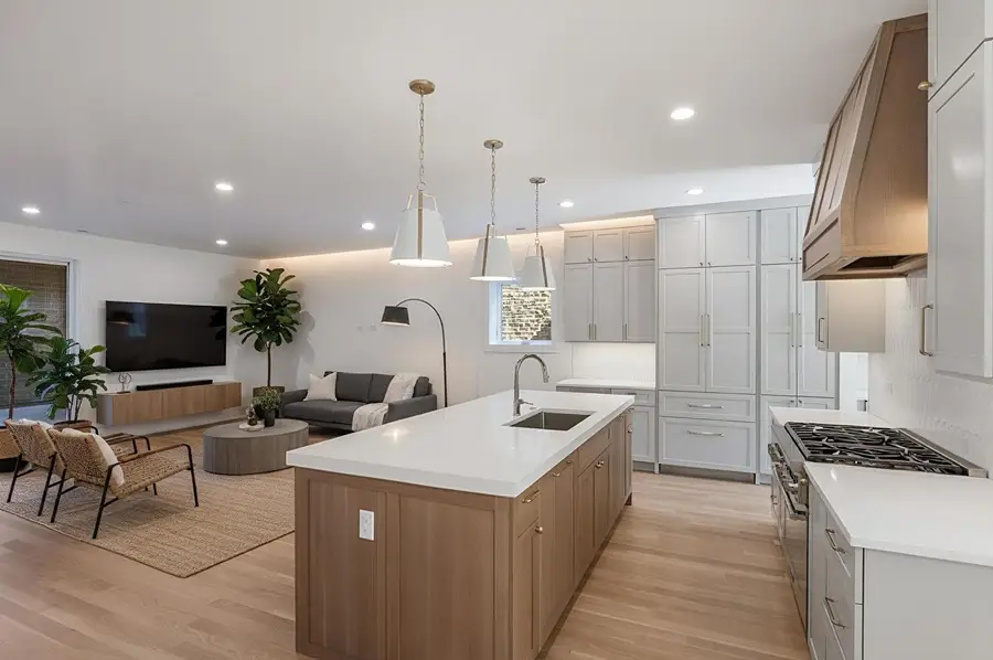3740 N Racine Avenue #2, Chicago, IL 60613 - #2