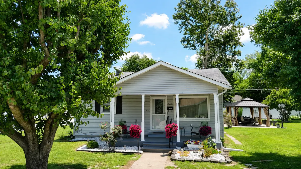 308 N 9th Street, Benton, IL 62812 - #1