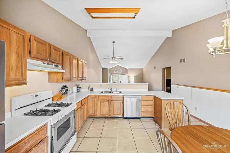 105 Meadows Drive, Sugar Grove, IL 60554 - #2