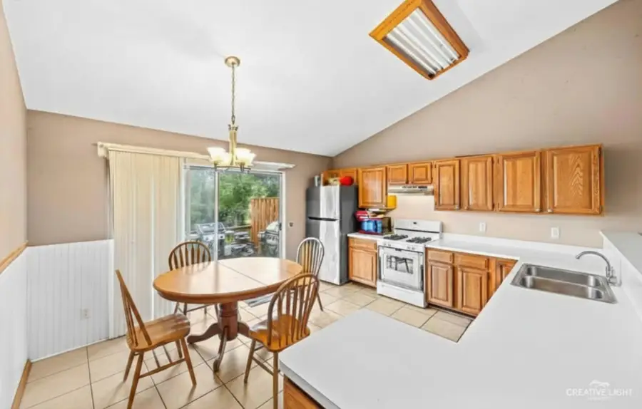 105 Meadows Drive, Sugar Grove, IL 60554 - #3