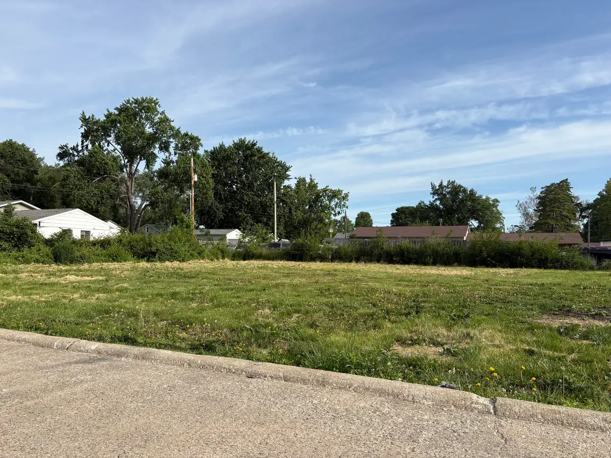 1009 N Cunningham Avenue, Urbana, IL 61802 - #1