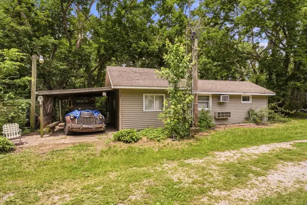 20 Willits Lane, Keithsburg, IL 61442