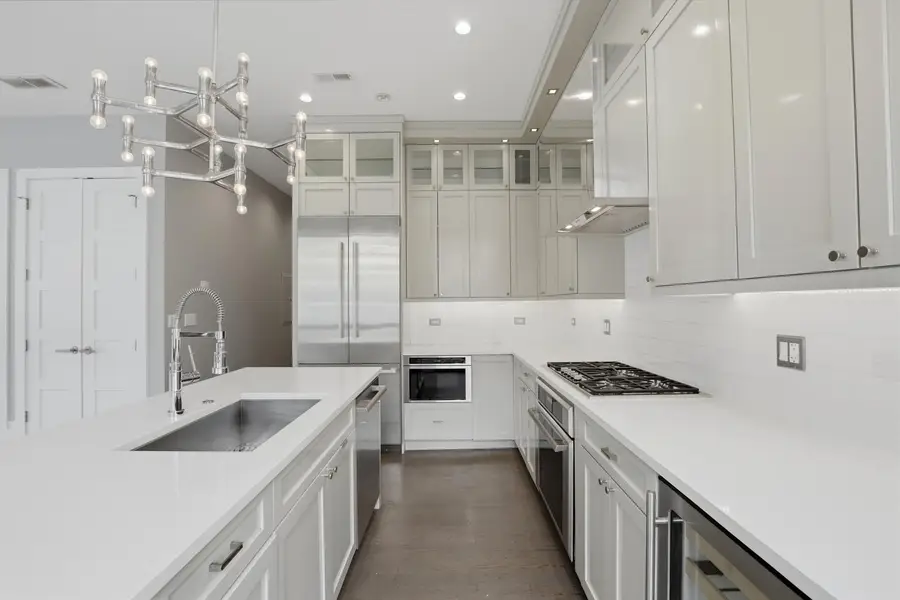 1258 N Milwaukee Avenue #2N, Chicago, IL 60622 - #3