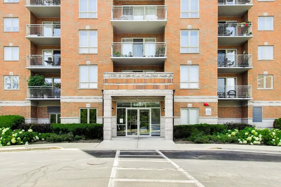 6807 N Milwaukee Avenue #507, Niles, IL 60714 - #2