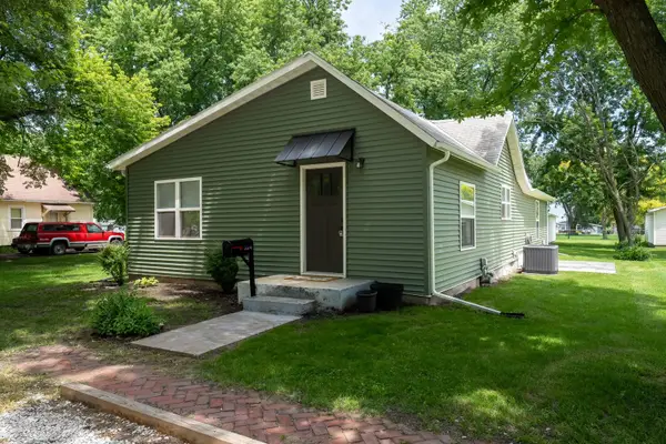 314 N 2nd Avenue, Chenoa, IL 61726