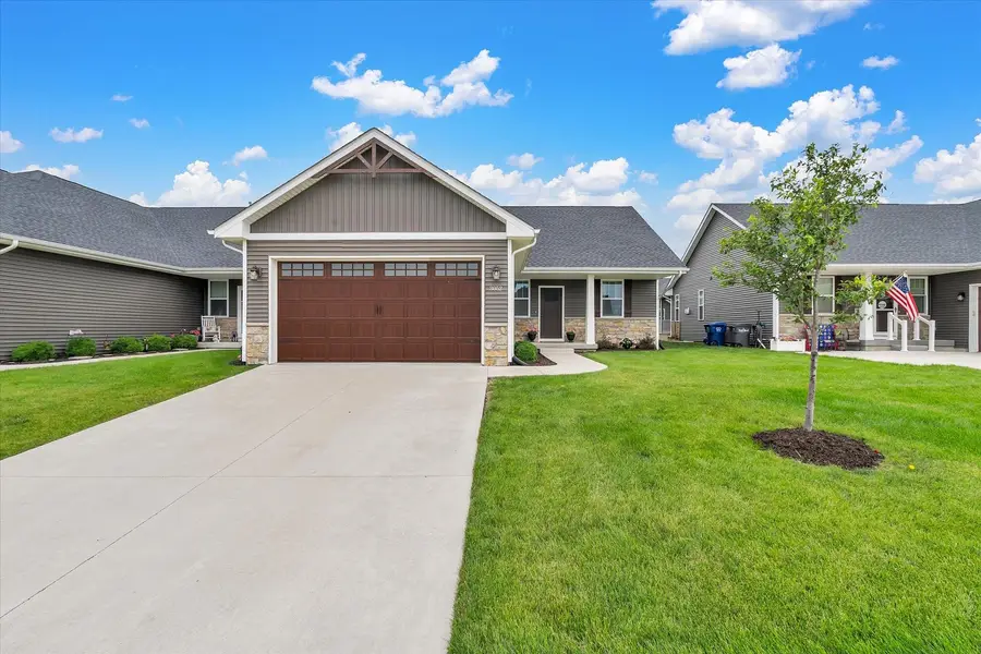 3052 Charissas Place, Bettendorf, IA 52722 - #2
