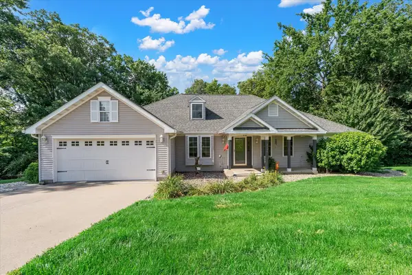 2106 Skylane Drive, Muscatine, IA 52761