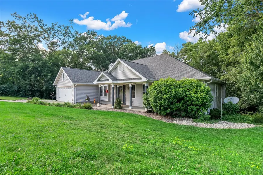 2106 Skylane Drive, Muscatine, IA 52761 - #2