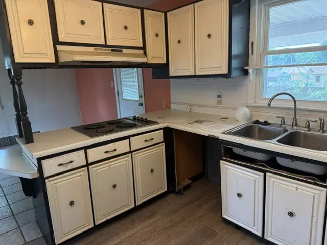 1110 E Oak Street, West Frankfort, IL 62896 - #3