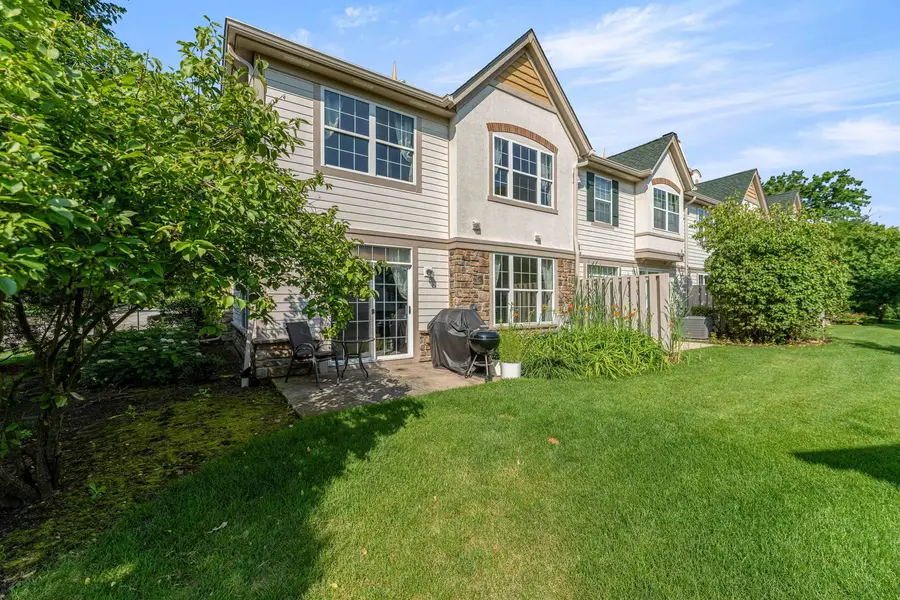 2137 Shadow Creek Court, Vernon Hills, IL 60061 - #2